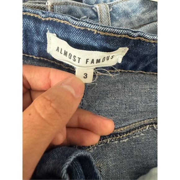 Almost famous ripped shorts - Picture 3 of 9
